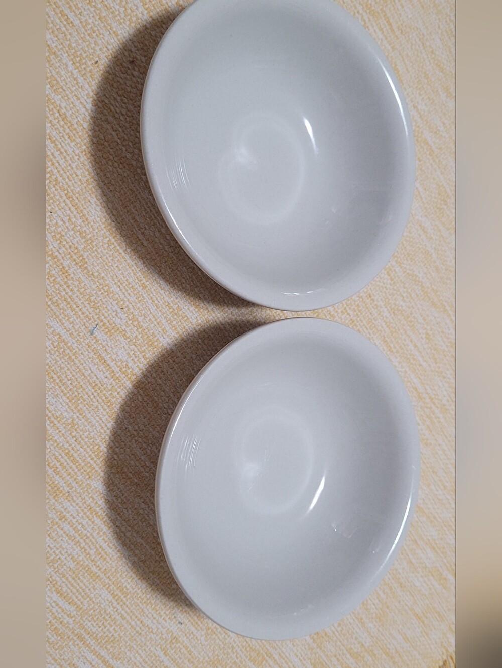 💜2 for $10💜 Bundle and save 2 White Ceramic Serving Bowls